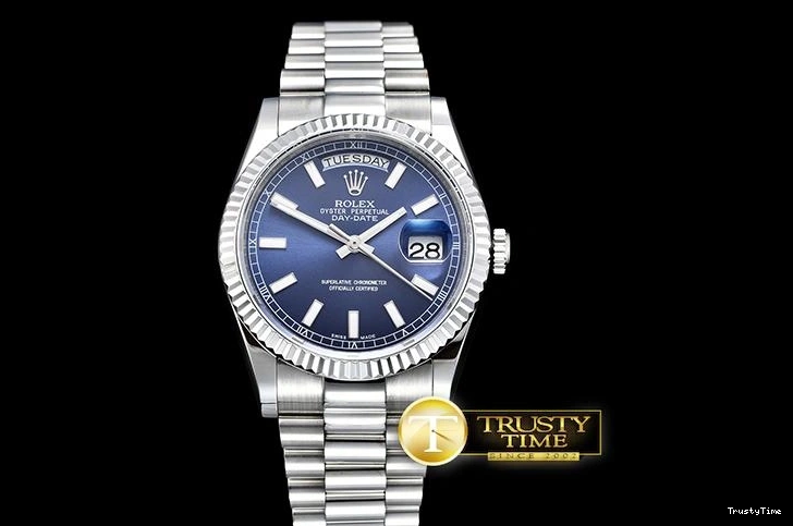 0213 RDD0215E – DayDate 36mm Tailored 688